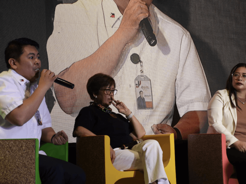 Aldwin Uy (left), deputy dhief operations officer of Aboitiz InfraCapital GMCAC, shares their goal of transforming Cebu into the premier transfer hub in the Philippines through Cebu Connect.