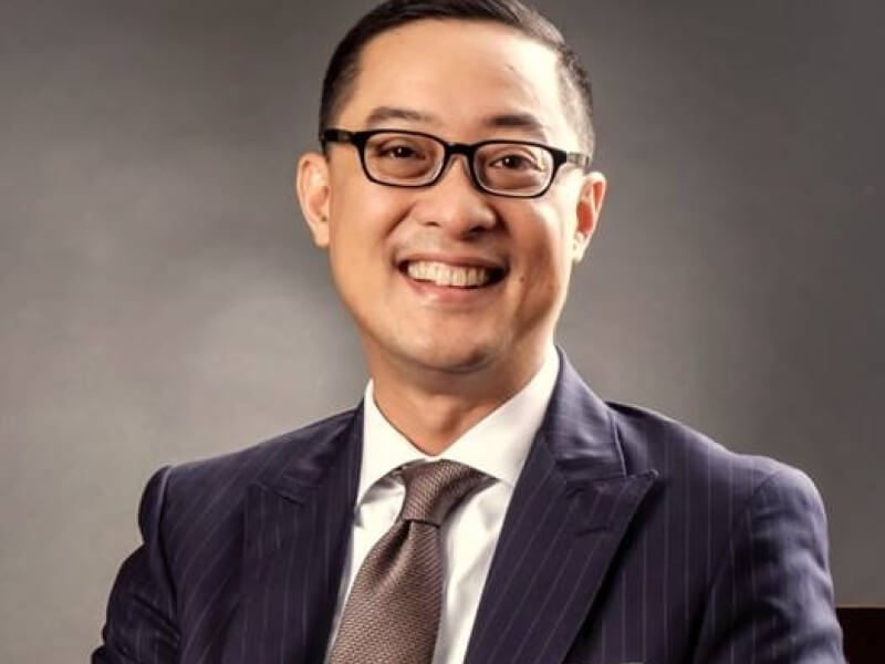 Carlo L. KatigbakABS-CBN president, CEO 