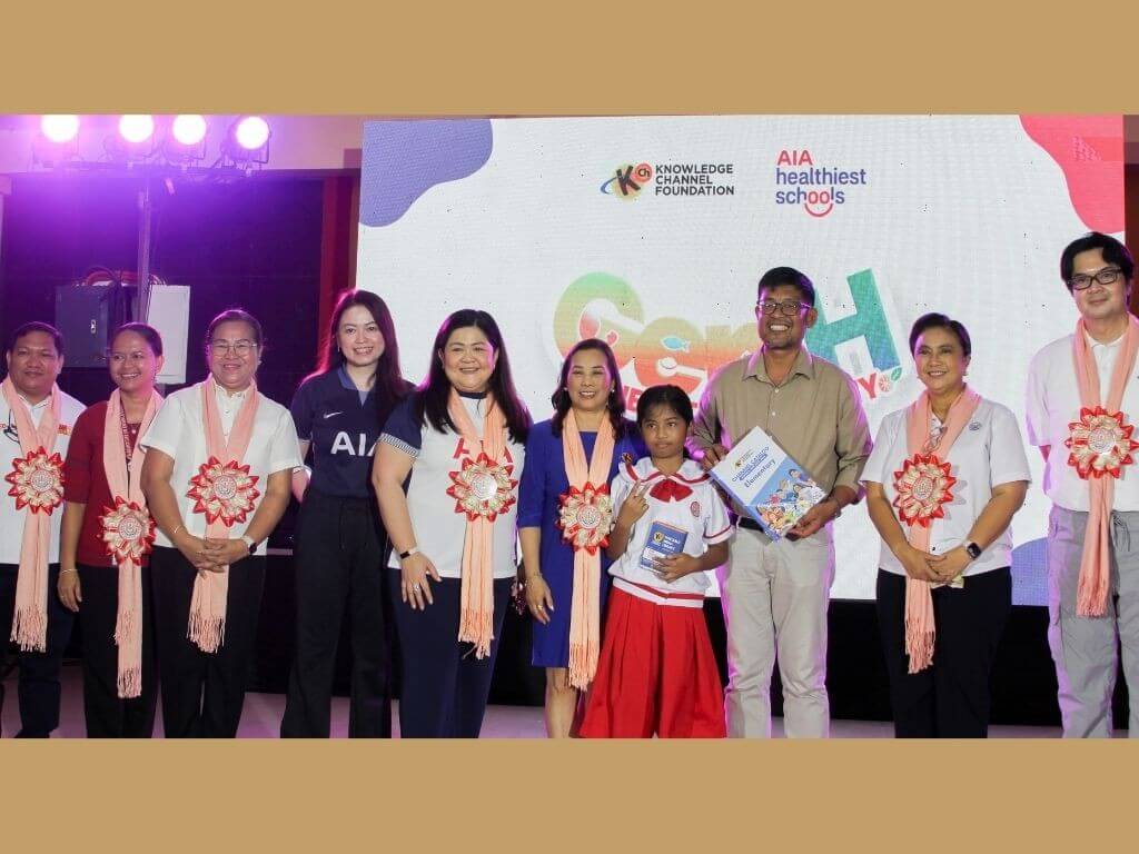  From left: Arturi A. Armea, education program specialist II, Social Mobilization and Networking Section, DepEd Naga; Vilma B. Cueto PhD, senior education program specialist, Planning and Research Section, DepEd Naga; Dr. Susan Collano, Schools Division Superintendent, DepEd Naga; Katherine Wong, Director of Brand, Marketing and Partnerships, AIA Philippines; Melissa Henson, chief marketing officer, AIA Philippines;  Rina Lopez, president and executive director of Knowledge Channel Foundation Inc.; Naga Mayor Leni Robredo and Edric Calma, vice president of Knowledge Channel Foundation Inc. | Contributed photo    (Click to view full image)