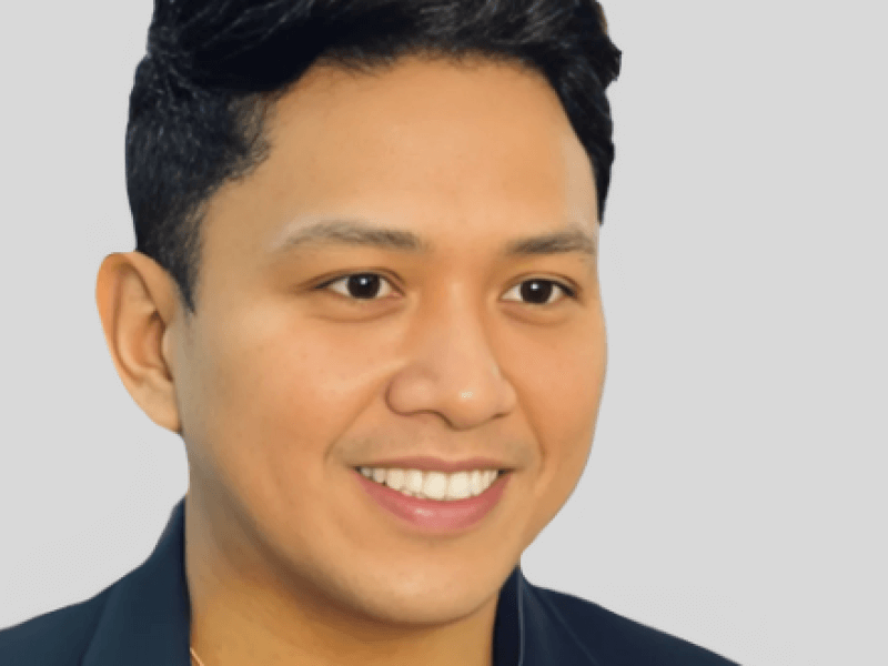 Steve DailisanAirAsia PH public affairs head