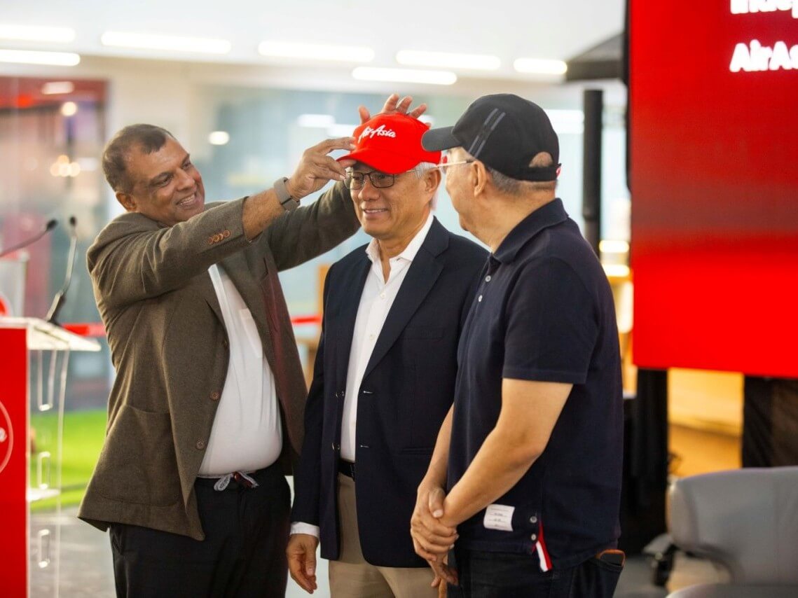 Tony Fernandes (left), advisor to AirAsia X, welcomes Tan Sri Jamaludin Ibrahim, newly appointed independent non-executive chair, as the airline strengthens leadership amid global aviation challenges. | Contributed photo