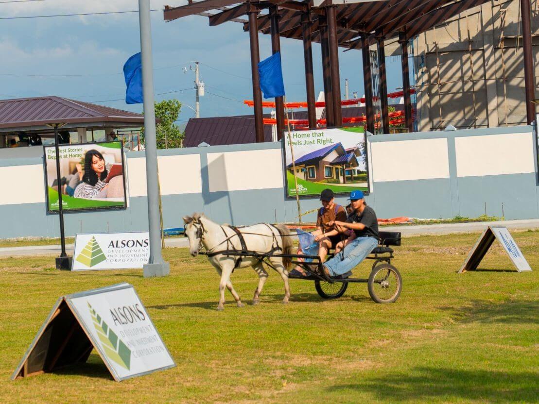 Guests enjoy outdoor activities during the Buyers' Appreciation Day, offering a preview of the active lifestyle the community is designed to foster.| Contributed photo