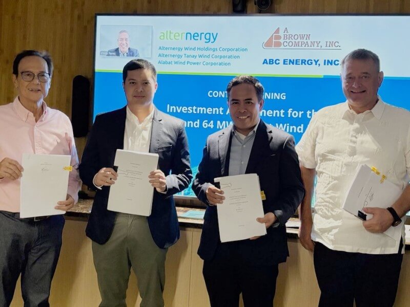 From left: Robertino E. Pizarro, President & CEO of A Brown Company Inc.; Paul B. Juat, President of ABC Energy; Gerry P. Magbanua, President of Alternergy Tanay Wind Corporation and Alabat Wind Power Corporation; Knud Hedeager, President of Alternergy Wind Holdings Corporation/Photo from Alternergy 