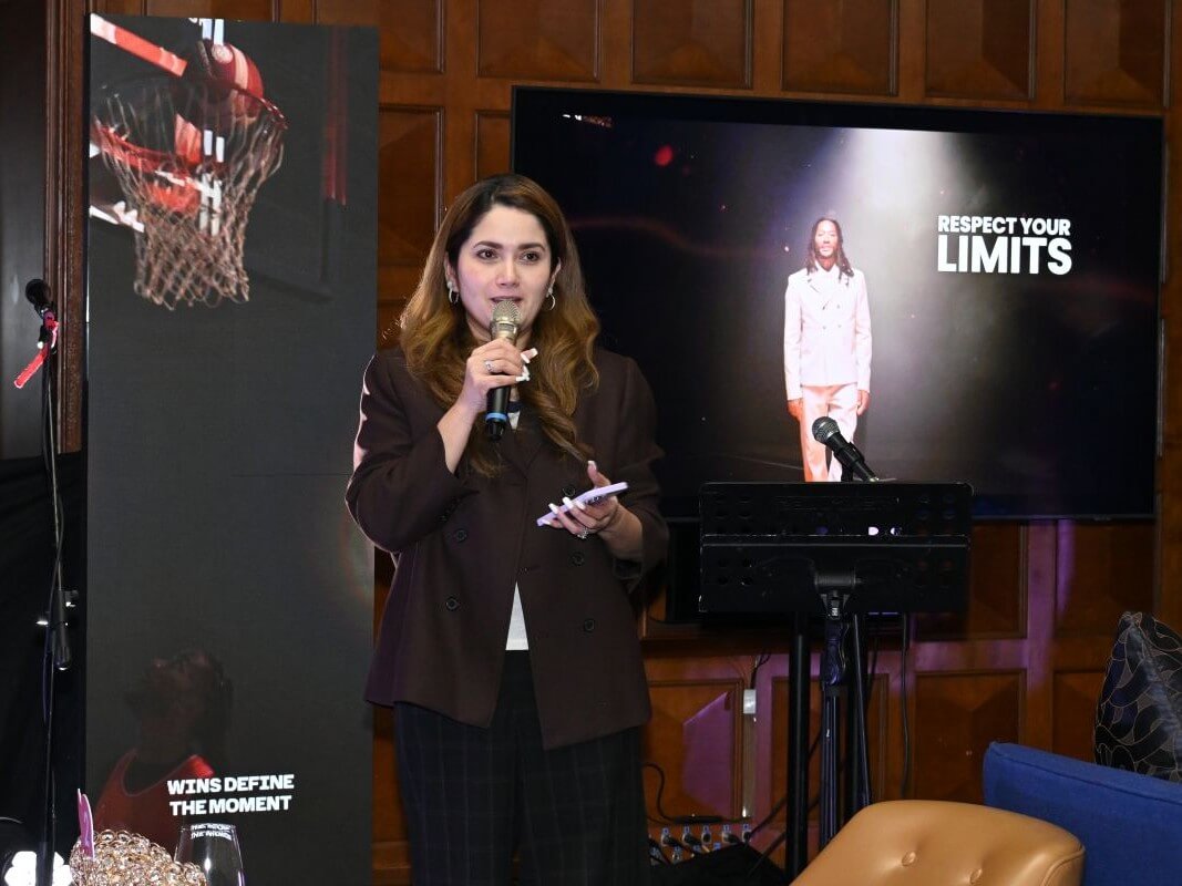 ArenaPlus marketing manager Hannah Bagui capped off the twin thanksgiving nights on Saturday with more prizes ranging from luxury fashion vouchers to substantial ArenaPlus gaming credits. | Contributed photo