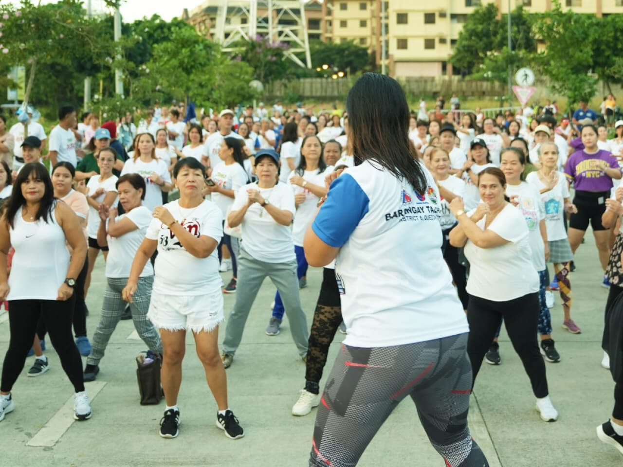 A total of 350 fitness enthusiasts joined the kick-off of TJP’s Fitness Movement./ Photo from Ayala Land