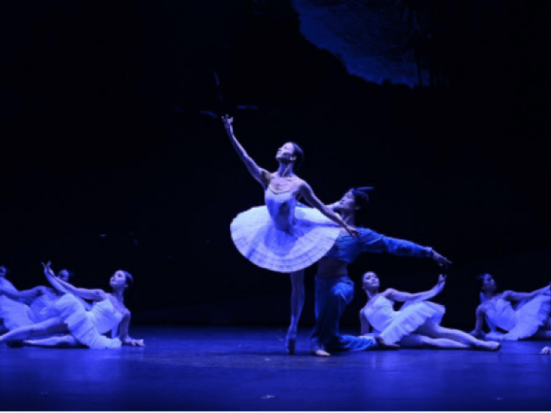 Mariinsky Ballet principal dancers Renata Shakirova and Kimin Kim during Ballet Manila's La Bayadere | Contributed photo
