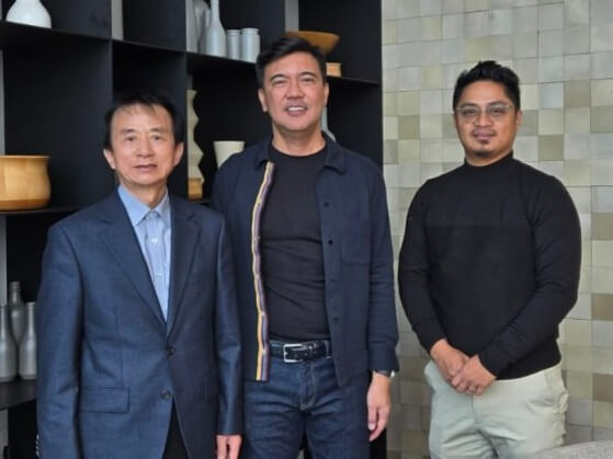 BCDA President and Chief Executive Officer Joshua M. Bingcang (center) and Officer-in-Charge SVP for conversion and development Mark P. Torres (rightmost) met with Moon Engineering Co. Ltd. executive director Hyeongtaek Park to discuss potential collaboration for the upgrade of San Fernando Airport in Poro Point, La Union. / Photo from BCDA