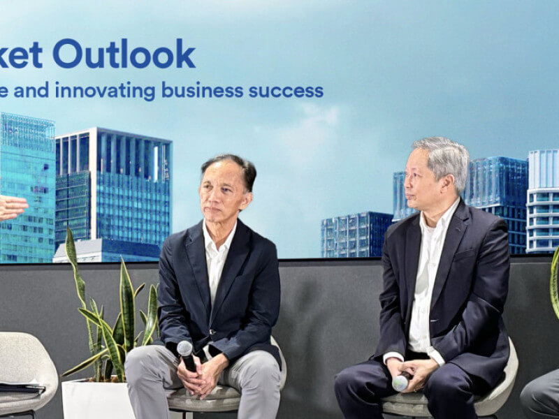 From left: Rico Hizon, Consultant of SM Investment Corporation, leads an engaging discussion with Ed V. Francisco, President of BDO Capital; Fritz Ocampo, BDO’s Chief Investment Officer; and Charles M. Rodriguez, BDO’s Executive Vice President and Head of Institutional Banking Group. CLICK ON IMAGE FOR FULL PICTURE/Photo from BDO 