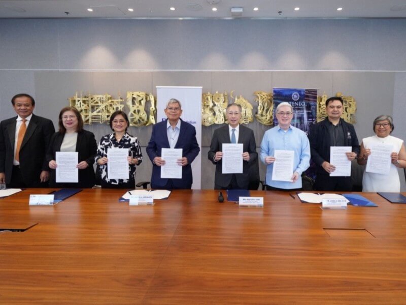From left: BDO Foundation trustees Ismael G. Estela Jr., Evelyn C. Salagubang (BDO Unibank human resources group head), Corazon A. Mallillin (BDO Unibank branch banking group head), BDO Foundation president Mario A. Deriquito, BDO Unibank president & CEO and BDO Foundation trustee Nestor V. Tan, Ateneo de Davao University (AdDU) President Rev. Fr. Karel S. San Juan, S.J., AdDU Vice President Rev. Fr. Antonio M. Basilio, S.J., and director of the Office of Pathways for Institutional Advancement and Alumni Engagement Lilibeth L. Arcena.| Contributed photo