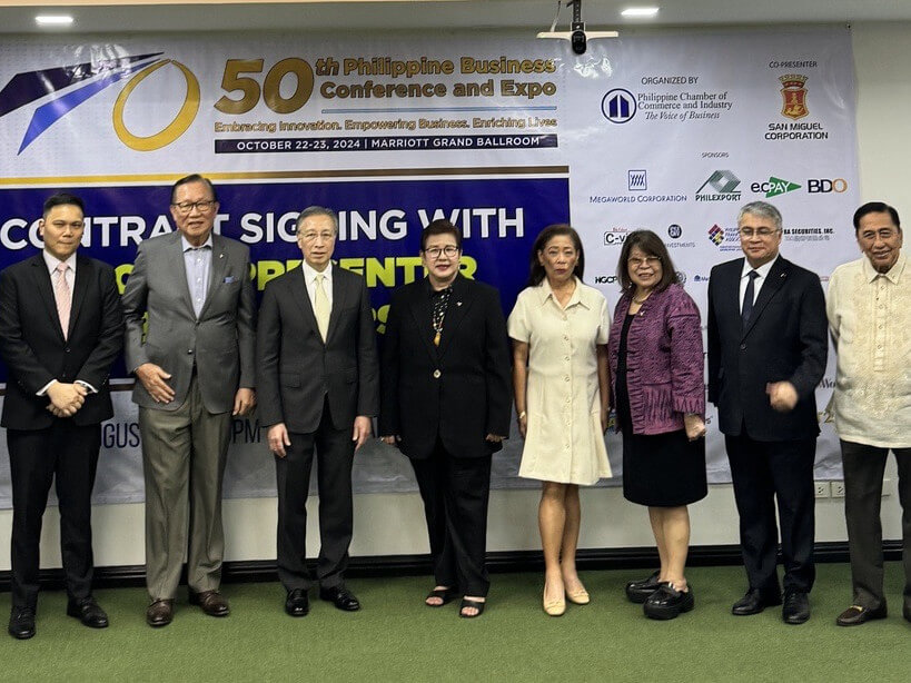 From L to R:  Aaron Co, VP for investor relations of SM Investments; George T. Barcelon, independent director of BDO Unibank Inc.; Nestor V. Tan, president and CEO of BDO Unibank Inc.; Eunina Mangio, president of Philippine Chamber of Commerce and Industry; Atty. Cynthia M. De Castro, AVP for government affairs and advocacy group of San Miguel Corp.; Alegria S. Limjoco, director for international relations & APFC permanent representative of Philippine Franchise Association; and Sergio Ortiz Luis Jr., president of Philexport pose for a group photo during the 50th Philippine Business Conference and Expo Contract Signing with co-presenter and sponsors./ Contributed photo