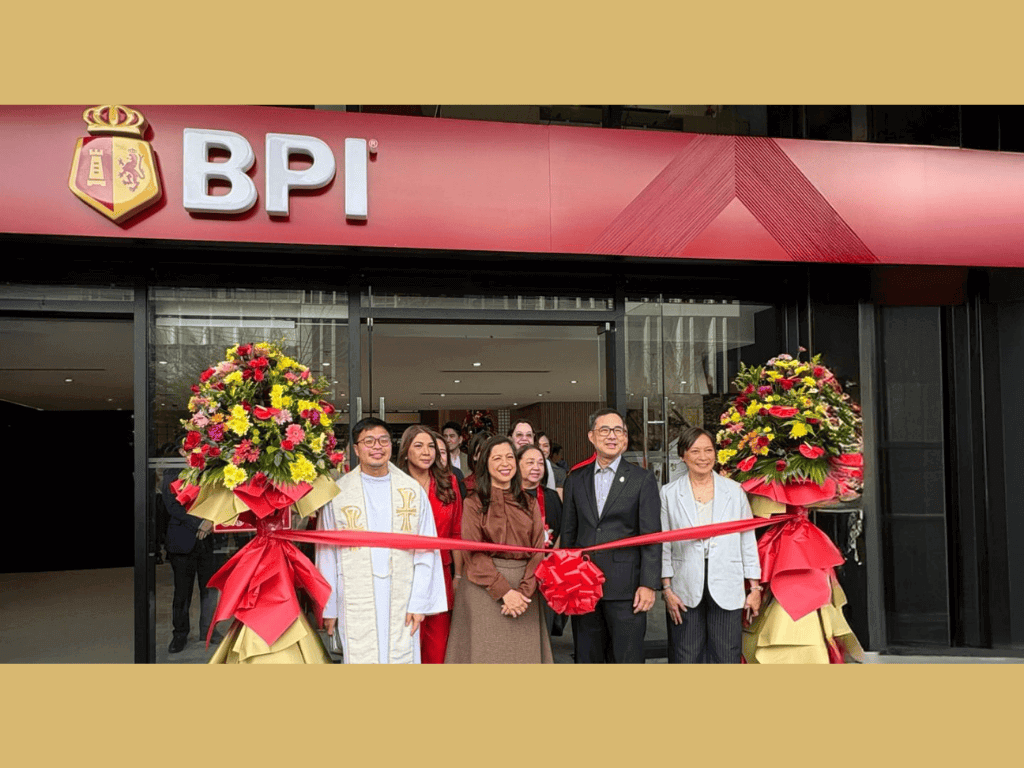  From left: Tina Sy, division head for Southern Metro Manila; Ginbee Go, consumer banking head; Jenny Lacerna, mass retail head; Eric Luchangco, chief finance officer and chief sustainability officer; and Gina Eala, chief human resources officer, lead the ribbon-cutting for the Bank’s newest branch in Buendia Center. | Contributed photo