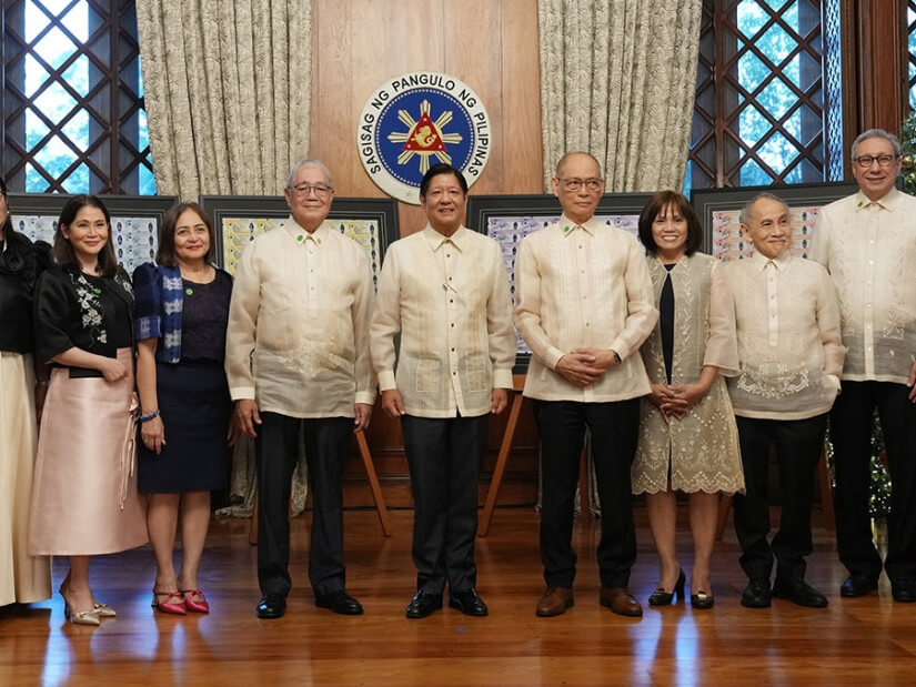 Photo shows President Marcos and BSP Governor Remolona (sixth and seventh from right) with (from left) BSP Deputy Governor Elmore Capule, Assistant Governor Mary Anne Lim, Deputy Governor Bernadette Romulo-Puyat, Deputy Governor Chuchi Fonacier, Monetary Board Members Benjamin Diokno, Rosalia De Leon, Romeo Bernardo, Walter Wassmer, and Jose Querubin. CLICK TO SEE FULL IMAGE./Contributed Photo