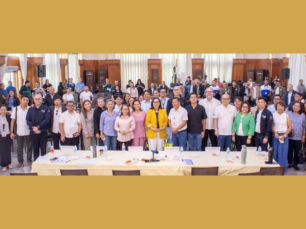 Representatives from the government and private sector pose for a photo following a high-level meeting on their coordinated response to the Middle East crisis. Among those present were Cebu Gov. Pamela Baricuatro (in yellow), Cebu City Mayor Nestor Archival, and officials of the Cebu Chamber of Commerce and Industry (CCCI). | Photo from the CCCI Facebook page.