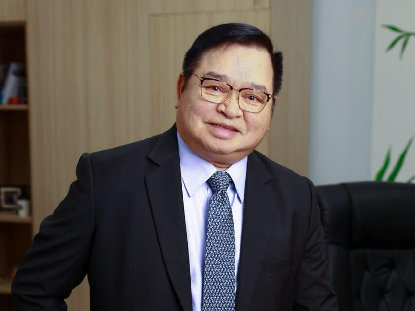 Top Bank president and CEO Ismael Sandig said the bank is preparing for an aggressive expansion program.