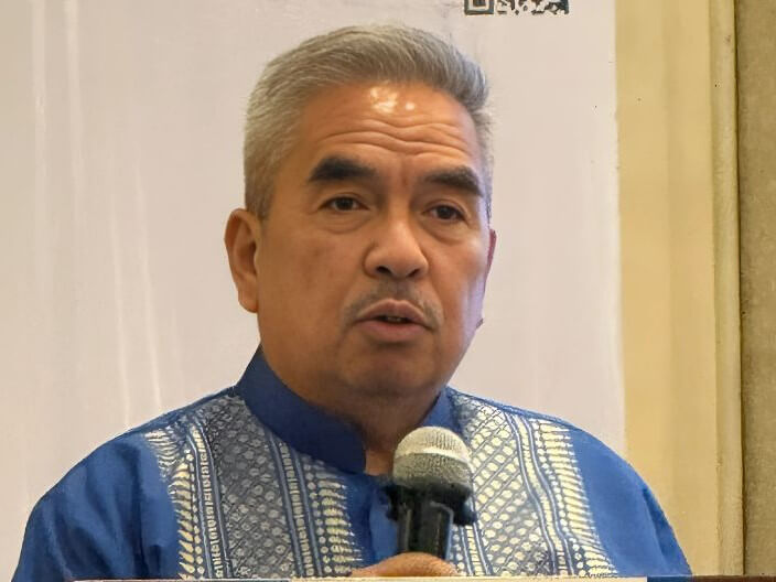 Lito AveriaPH-CERT founding president