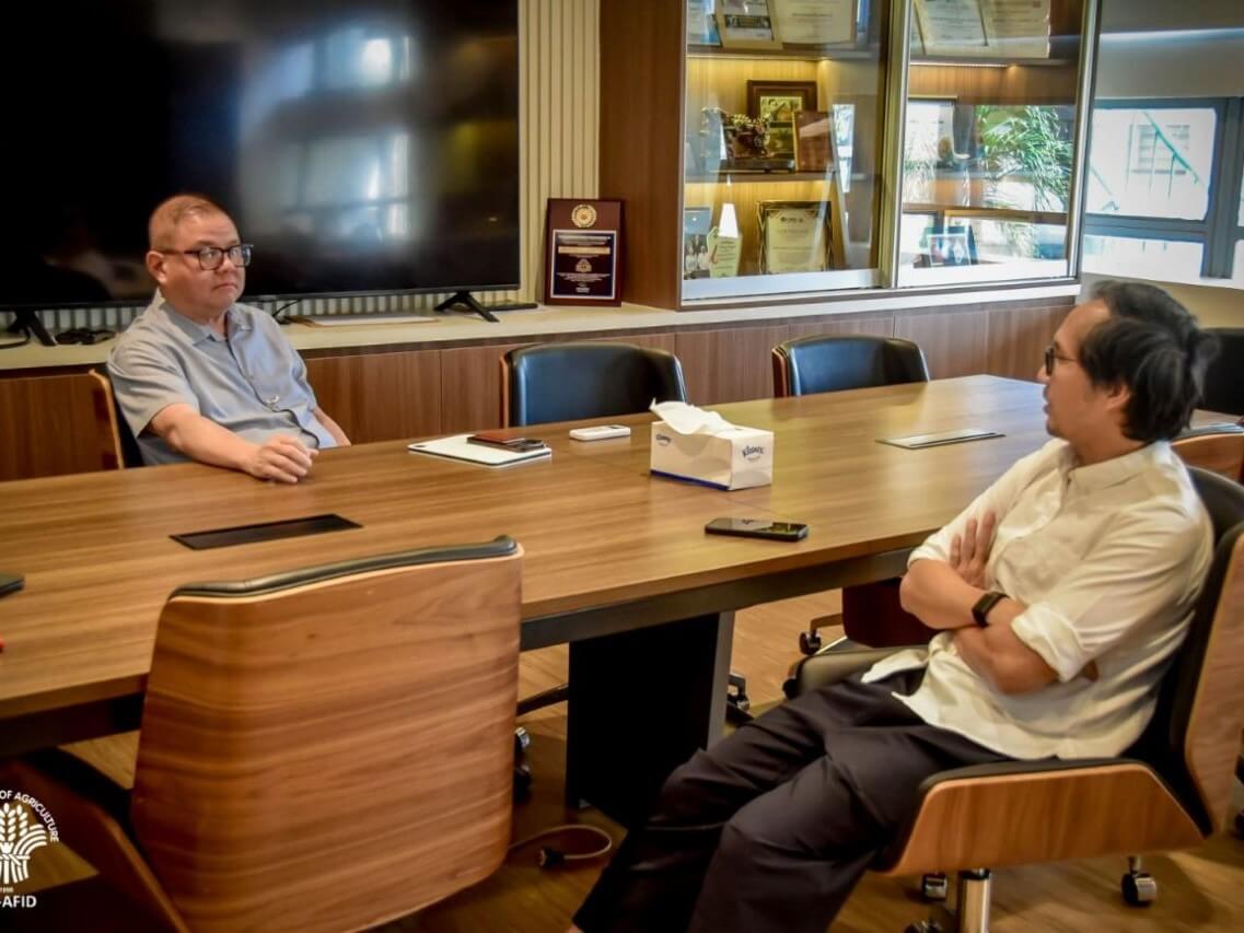 Agriculture Secretary Francisco Tiu Laurel Jr. in a meeting with Public Works and Highways Secretary Vince Dizon | Photo from the DA