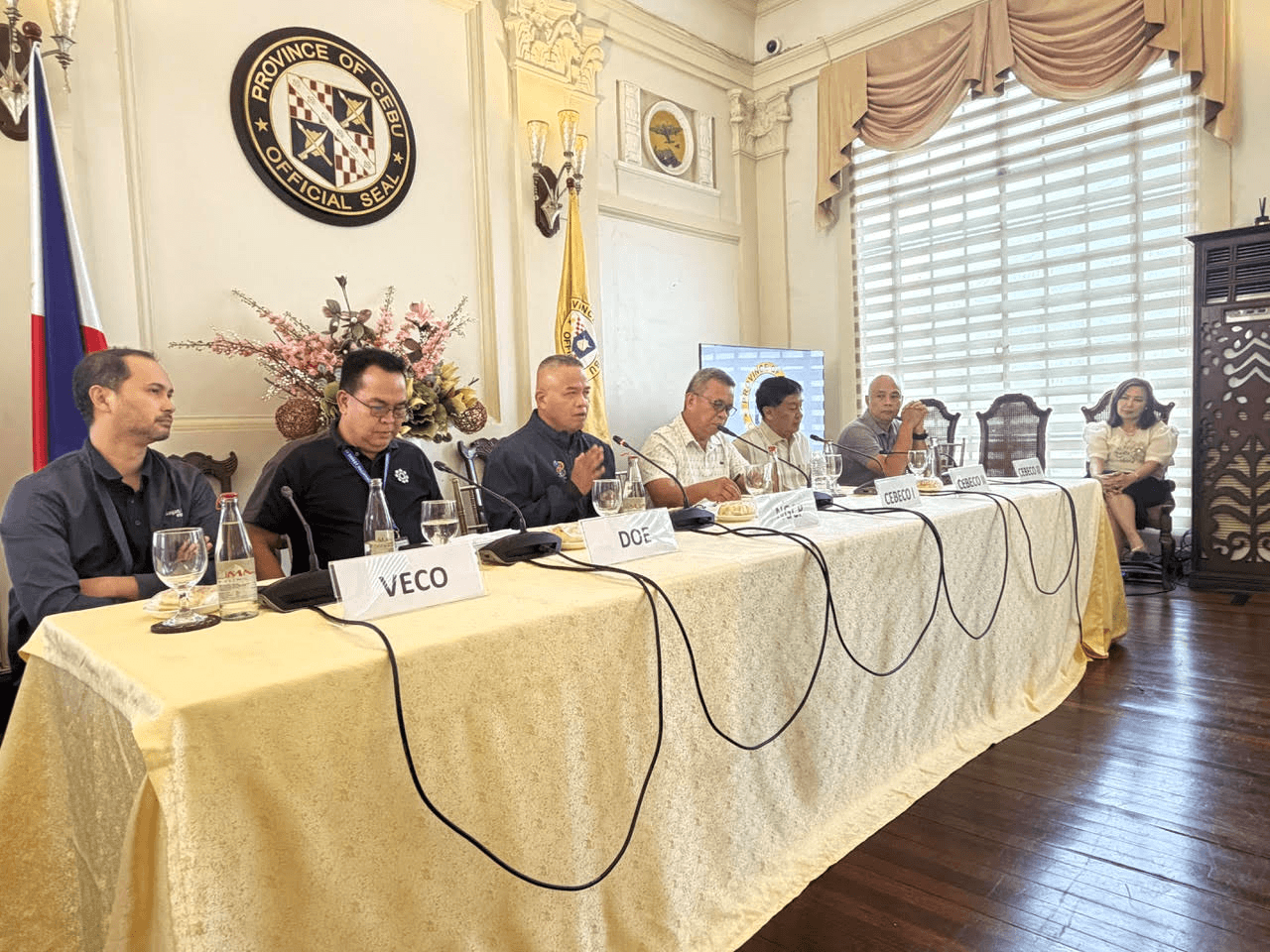 Representatives from the energy sector face the media on Sept. 4 at the provincial capitol to explain the power situation in Cebu in the wake of the rotational brownouts. &nbsp;From left: Mark Anthony Kindica, Visayan Electric acting president and general manager; &nbsp;Renante Sevilla, director of the Department of Energy Visayas Field Office; &nbsp;Engr Neil Modena, National Grid Corporation of the Philippines (NGCP) assistant vice president and head of system operations&ndash;Visayas; Engr. Getulio Crodua, acting general manager Cebu Electric Cooperative (Cebeco) 1; Lowl Belci&ntilde;a, Cebeco II general manager; and Virgilio Fortich Jr., Cebeco III General manager. | Photo by Connie Fernandez-Brojan&nbsp;