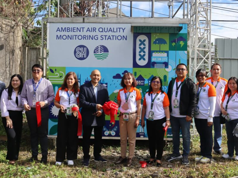 DENR and SM Prime officials launched the Air Quality Monitoring Station in Quezon City. (From left) Engr. Phil Kreisky V. Tobias, Maria Cecille Pangilinan, and Arvin B. Araojo Jr. from SMPHI; Gemma G. Cariño, chief of the finance and administrative division; Orliber D. Paule, senior assistant vice president of SM Philippines - estate management; Engr. Maria Dorica Naz-Hipe, EMB-NCR regional director; Engr. Divina C. Camarao, chief of the clearance and permitting division; Atty. Linel C. Manayang, OIC of the environmental monitoring and enforcement division; Jennilyn C. Vicente, chief of the ambient monitoring and technical services section;  Jovel L. Rogando, head of the ambient air unit; Engr. Rhean Gelyn M. Ramos, senior environmental management specialist; and Mary Kris A. Amores, environmental management specialist.