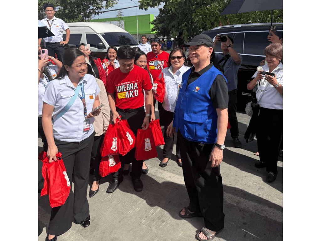 SMC chair and CEO Ramon Ang visited Cebu, where Team Malasakit employee-volunteers distributed food packs for earthquake victims./Contributed Photo