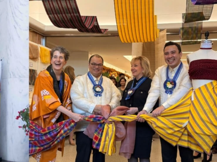(From left) Professor Marcia Weiss, interim dean of the School of Design and Engineering at Thomas Jefferson University, Consul General Senen T. Mangalile, Dr. Susan C. Aldridge, president of Thomas Jefferson University, and Trade Commissioner Benedict Uy officially open the exhibit with a ribbon-untying ceremony. /Photo by PTIC-NY