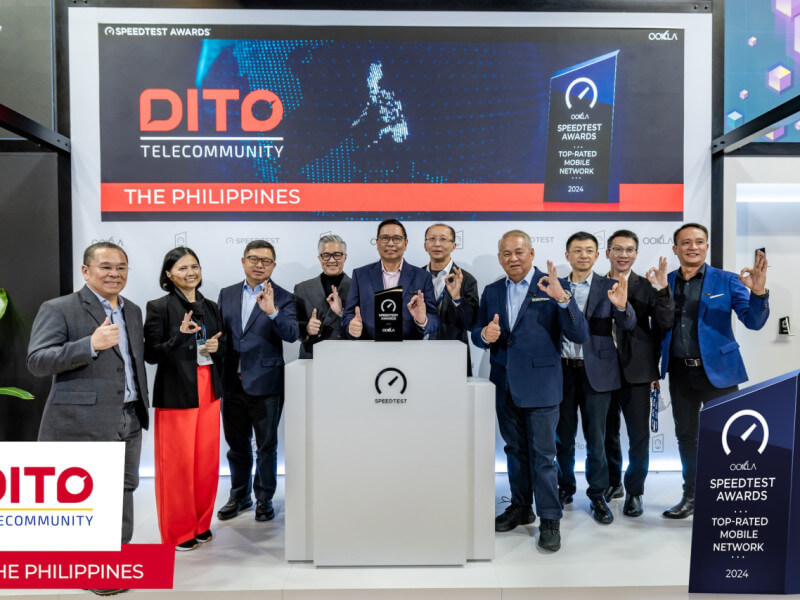  DITO Telecommunity CEO Eric Alberto (fourth from right), together with key executives, Chief Revenue Officer Atty. Adel Tamano (fourth from left), and Chief Technology Officer Maj. Gen. Rodolfo Santiago (fifth from left), proudly received the Ookla® Speedtest Intelligence® award for the third consecutive year./Photo from DITO 