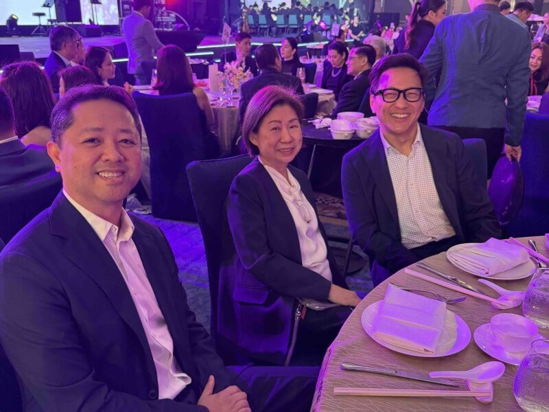 From left: Megawide vice chair Louie Ferrer, BDO Unibank chair and SM Investments vice chair Teresita Sy-Coson, Megawide chair and CEO Edgar Saavedra./Photo by Miguel R. Camus&nbsp;