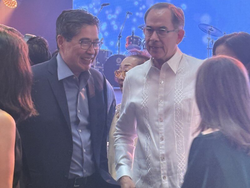 ​JG Summit CEO Lance Gokongwei (left) ​with Aboitiz Equity Ventures CEO Sabin Aboitiz./Photo by Miguel R. Camus&nbsp;
