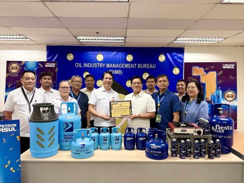 From left: Ramon Cruz (Petron LPG Technical Services), Denard Calapatia (Petron LPG-Operations), Mia Delos Reyes (Petron AVP, Corporate Affairs), Robert Cardinales (DOE-OIMB), German Crisostomo Jr. (Petron LPG Business Group), Virgilio Centeno (Petron VP, Industrial Sales), Rino Abad (Dir. DOE-OIMB), Jet Guerrero, RCh (Petron R&D Training Group), Jessol Salvo (DOE-OIMB), Jason Quiwa (Petron Sales Training Group), Loralai Capistrano (DOE-OIMB)./Photo from ​Petron 