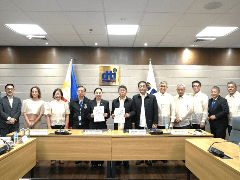 From left: DTI Asec. Agaton Uvero; DPWH Usec. Maria Catalina Cabral; DOLE Usec. Carmela Torres; PCAB chair Dr. Pericles Dakay; Trade and Industry Secretary Cristina Roque; National Security Adviser Eduardo Año; NSC DDG Marlo Guloy; PDCB chair Engr. Liberito Espiritu; POCB chair Engr. Isidro Consunji; CMDF Engr. Jerico Borja; CIAP board member Engr. Ramon Allado; PCA president Engr. Gerardo Pancho./ Photo from the DTI