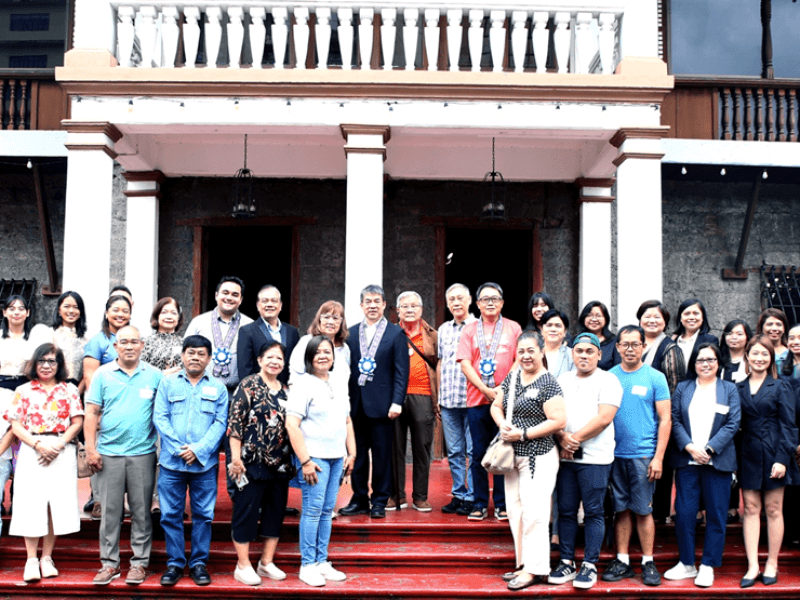 Senator Aquilino "Koko" Pimentel (middle) with officials of the DTI and stakeholders of the Marikina footwear industry./ Photo from the DTI