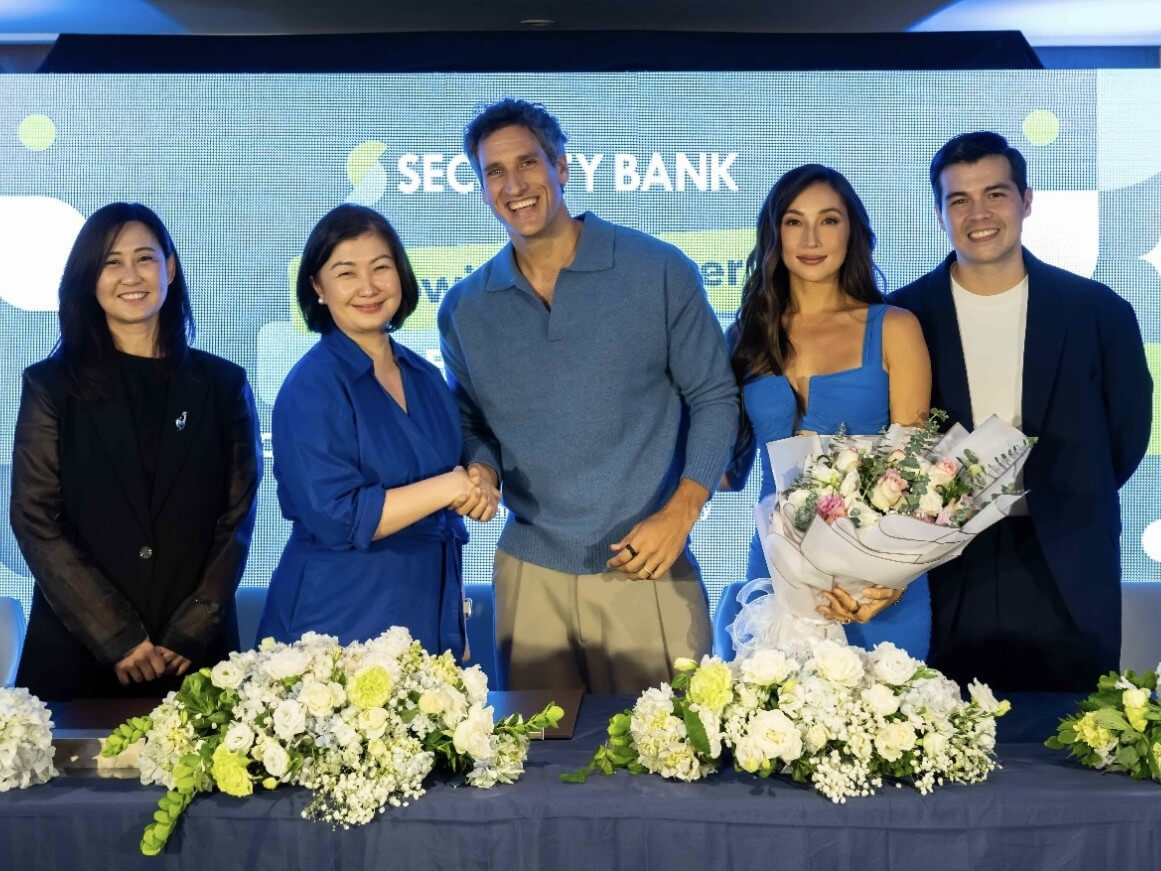 Security Bank’s Myla Untalan, SVP and retail channel head (far left) and Tricia Tan, SVP and chief marketing officer (second from left) welcomed Nico Bolzico as its newest brand ambassador, alongside fellow brand ambassadors, wife Solenn Heussaff, and brother-in-law Erwan Heussaff./Contributed Photo