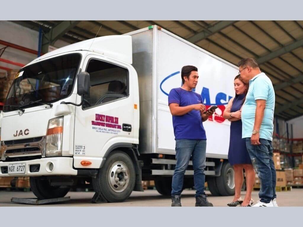 To further ease the impact of rising fuel costs, FAST offers a fuel savings program in which the company shoulders upfront fuel expenses and deducts them from billing after completed trips, helping truckers manage cash flow more effectively. | Contributed photo