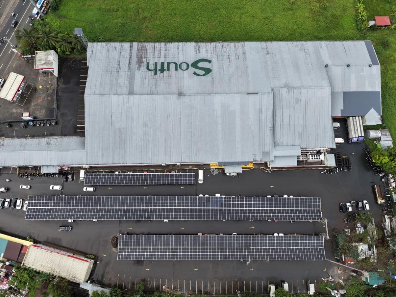 A drone shot of the solar carport that First Gen constructed at the South Supermarket branch in Los Banos, Laguna. | Contributed photo