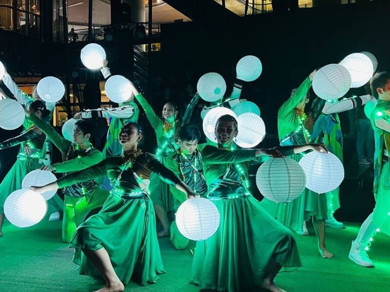 Robinsons Malls joins the global Earth Hour movement by switching off its lights and hosting special performances to celebrate a greener future. | Contributed photo