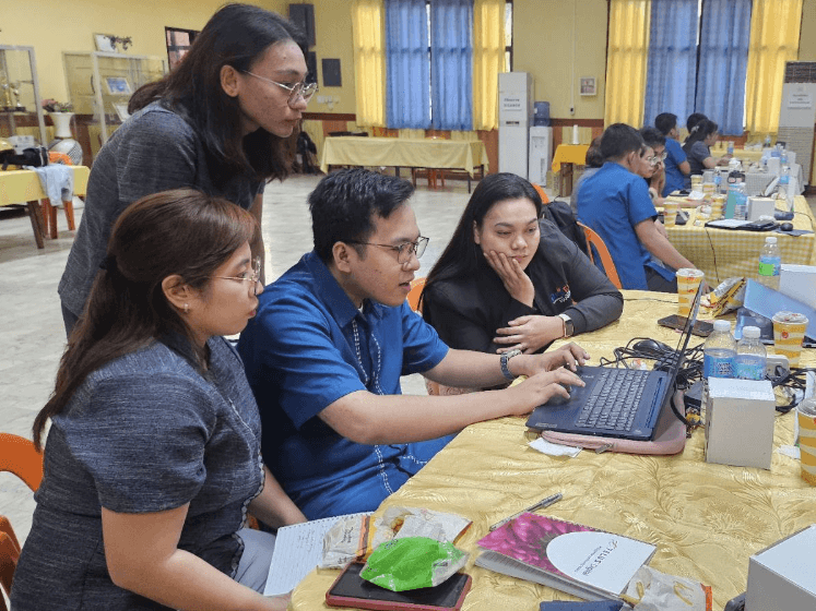 Empowering Educators with AI. Google for Education facilitators led engaging sessions, providing teachers with practical AI applications and culminating in impressive capstone project presentations. | Contributed photo