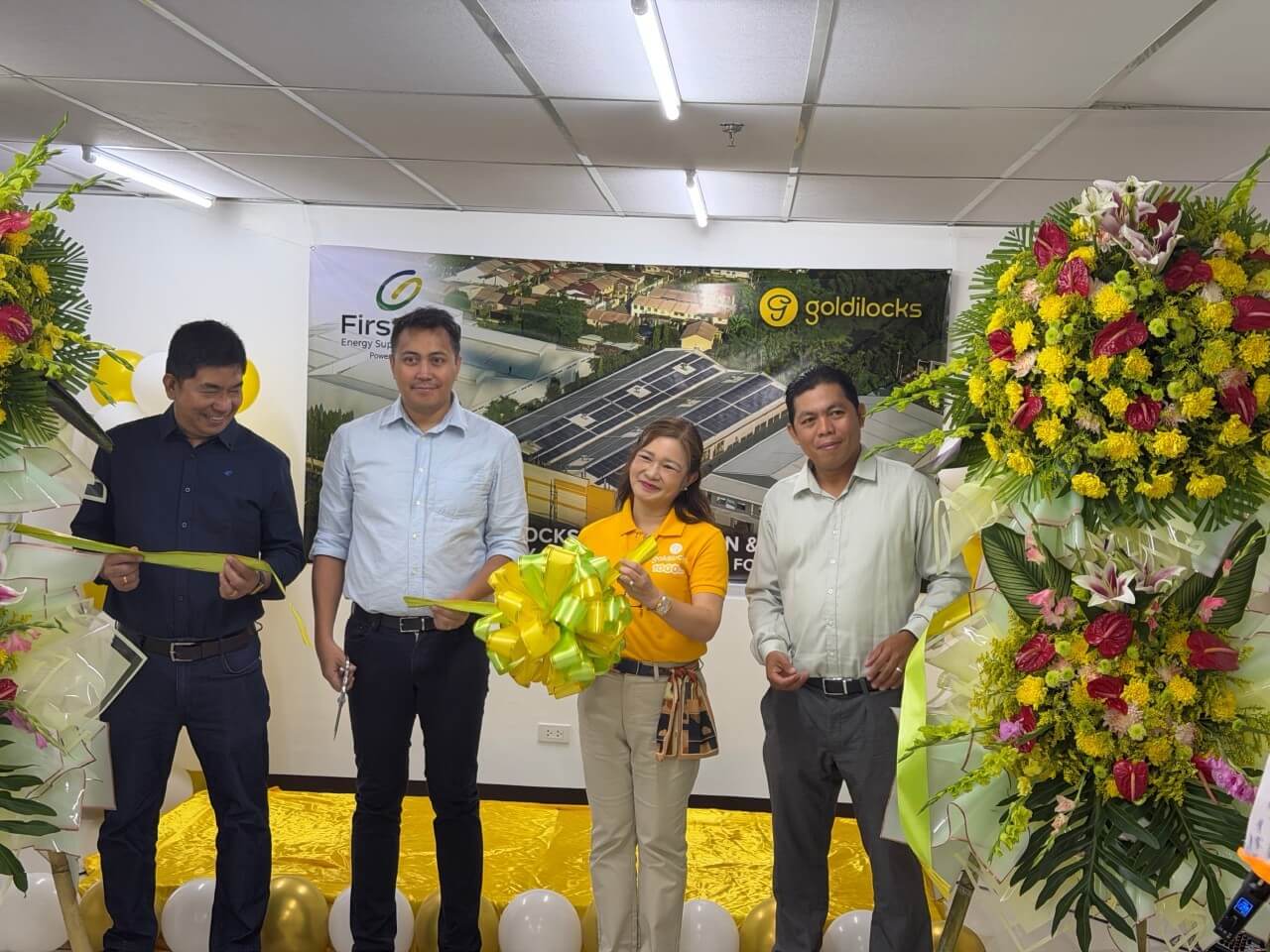 Officials of First Gen Group and Goldilocks Bakeshop Inc. inaugurate the 516-kilowatt-peak (kWp) solar photovoltaic (PV) system that First Gen constructed for the Goldilocks commissary in Lapu-Lapu City, Cebu. (From left) Edgardo del Rosario, First Gen vice president for technical services; Mark Anthony Malabanan, First Gen head of solar and commercial business development; Marilou Plando, &nbsp;Goldilocks head of manufacturing for the Visayas; and Eduard Bucad Jr. of the Cebu Light Industrial Park. | Photo by Connie Fernandez-Brojan)&nbsp;