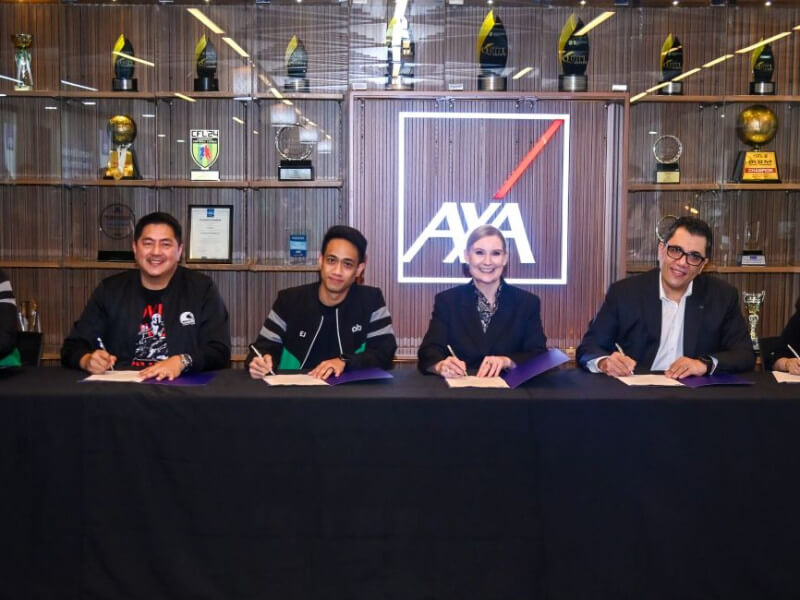 (From left) Grab Philippines head of public affairs Gio Tingson, MOVE IT general manager Wayne Jacinto, Grab Philippines director for mobility EJ Dela Vega, AXA Southeast Asia and Korea CEO Sally O’Hara, AXA Philippines CEO Ayman Kandil, and Philinsure vice president for client servicing Roxanne Agustin. /Photo from Grab Philippines (Click on the photo to view full image)