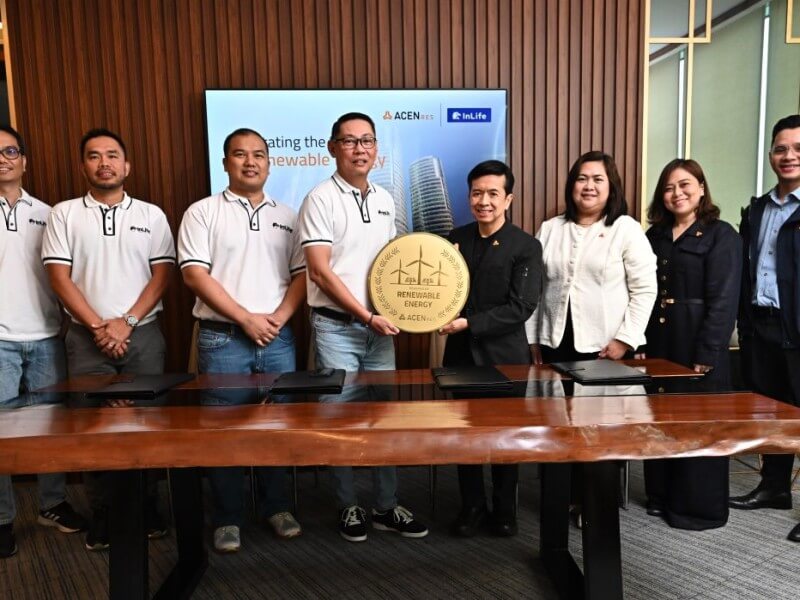 InLife EVP and chief property and investment officer Hector A. Caunan (4th from left) receives the “Powered by Renewable Energy” badge from ACEN SVP for market transformation and retail Tony Valdez. With them are representatives from InLife (from left) senior property engineer Joseph Gary De Guzman, chief safety officer, SAVP and property management unit head GeraldKim, VP and property management and development department head Edward Dionie Capili; and representatives from ACEN-- VP and account management head Shiela Mina, senior account manager Ann Gabrielle Joseph and service manager Paolo Herrera./ Contributed photo. (Click the photo to view full image)