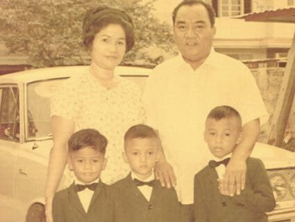 Esther and Vicente Catabijan with their young brood./ Contributed photo