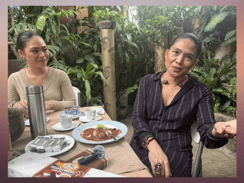 Cebu&rsquo;s &ldquo;Chocolate Queen&rdquo; Raquel Toquero-Choa with her daughter, Angelie, talks about how her passion in the art of making sikwate has brought her to many parts of the world. | Photo by Connie Fernandez-Brojan