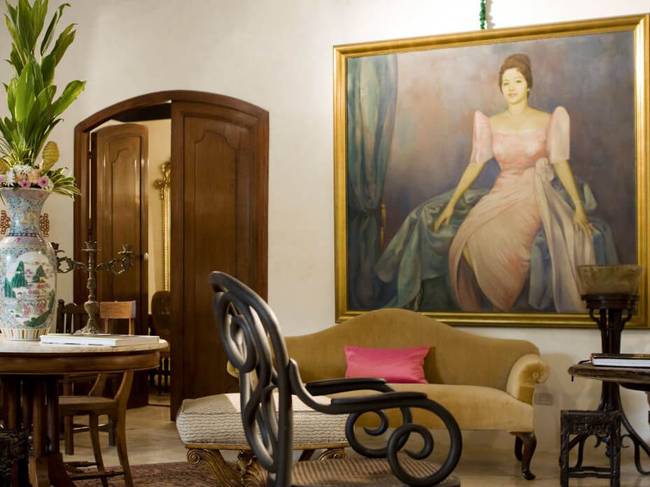 Where it all began: the elegant interiors of the original León Gallery space at the Corinthian Plaza./ Contributed photo