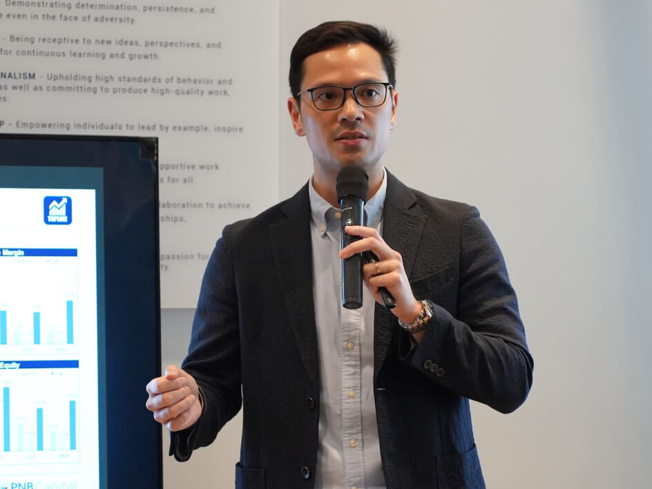 Eugene Erik LimTop Line chair, president and CEO 