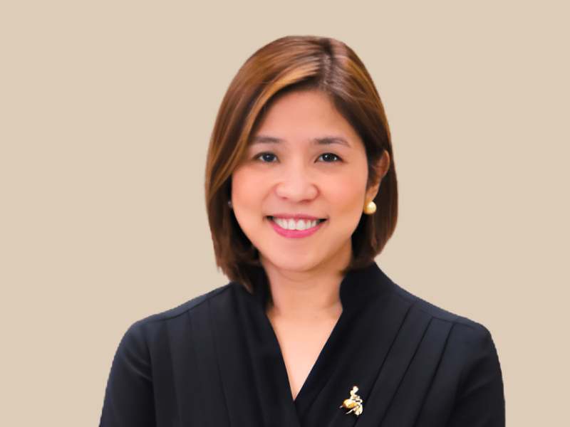 Amenah PangandamanThe Al Amanah chief is orienting the Islamic bank's services to help finance the Hajj pilgrimage to Filipino Muslims.
