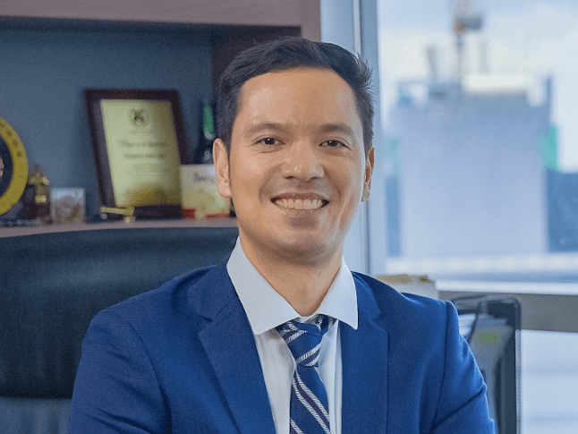 Eugene Erik C. Lapasaran Lim Top Line chair, president and CEO 