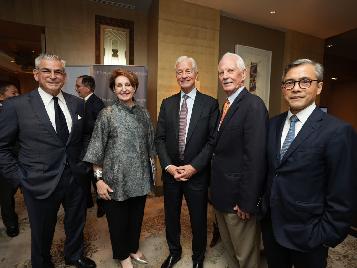 Dimon, center, with (left to right) Ayala Corp. chairman, US Ambassador to the Philippines Mary Kay Carlson, Amcham Philippines executive director Ebb Hinchliffe, and JPMorganChase country head Carlos Mendoza./Contributed Photo 