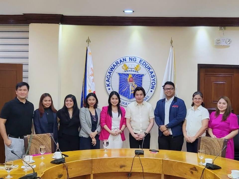 Jobstreet by SEEK Philippines’ managing director Dannah Majarocon and their team, together with the DepEd’s representatives during the MOA signing./ Contributed photo