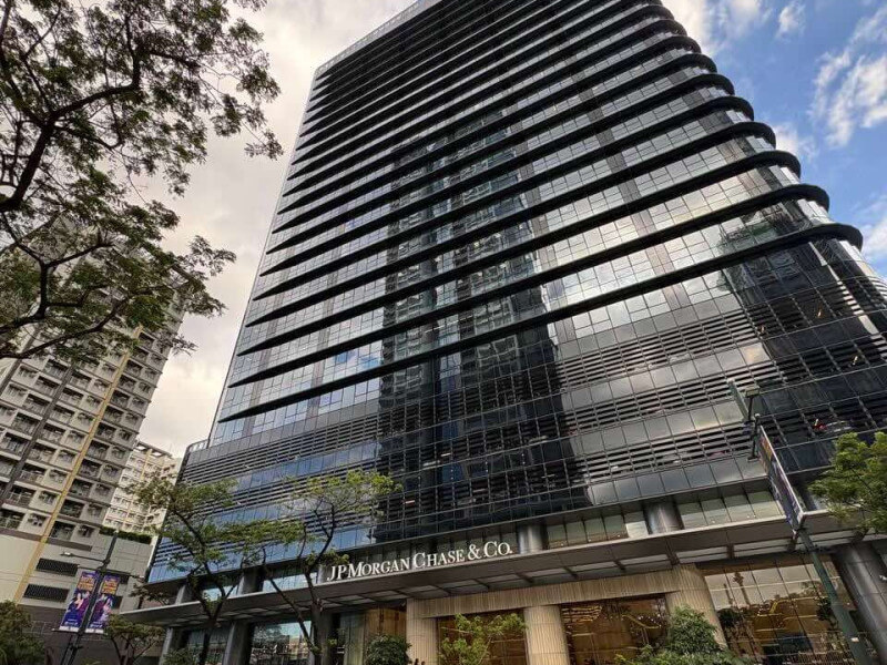 JPMorgan Chase now occupies two 70,000-sqm office towers in Uptown Bonifacio, including the LEED Gold-certified JPMorgan Chase Tower and the newly leased International Finance Center. Strategically located near future Metro Manila Subway stations, these towers position the company at the heart of a growing business hub./Contributed photo 