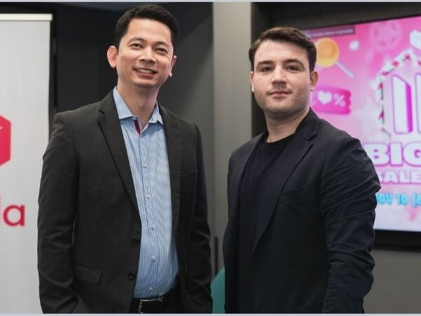 Alvin Ching (left) , head of seller operations at Lazada and Lazada Philippines CEO Carlos Barrera. | Contributed photo