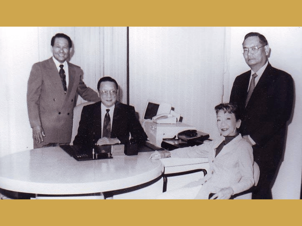 Then Medical City board chair Augusto Barcelon, seated, with, clockwise, Dr. Alfredo RA Bengzon, director; Mitos Sison, director, and Augusto P. Sarmiento, president.| Source: The Medical City on Facebook