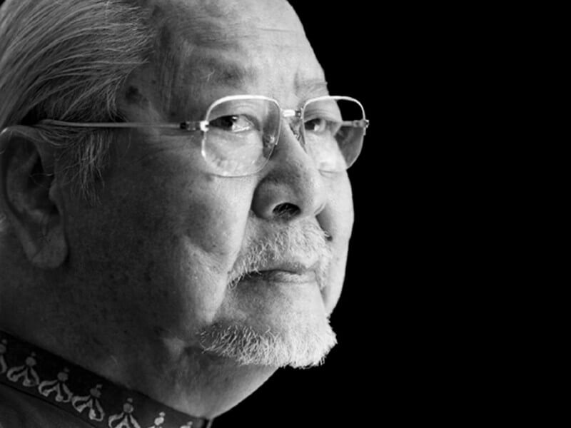 Sixto "Ting" Kalaw RoxasWidely acknowledged to be the "father of investment banking" in the country.